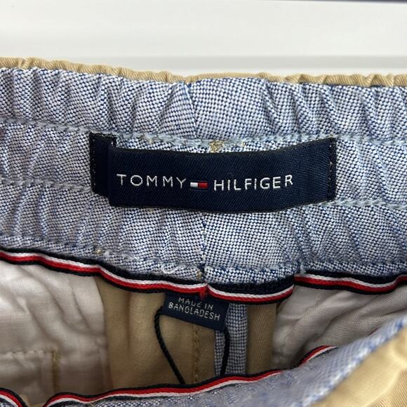 Tommy Hilfiger THFlex 7" Pull on Shorts - Khaki - Small - New with tags - Picture 2 of 6
